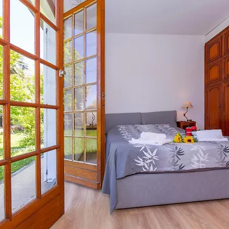Villa Villa Martine Au Bord Du Lac With Garden - Happy Rentals Cadrezzate