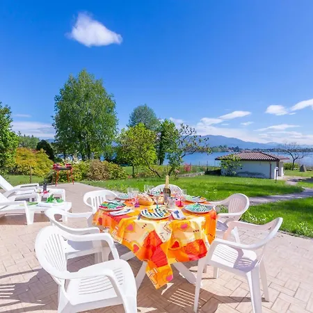 Villa Martine Au Bord Du Lac With Garden - Happy Rentals