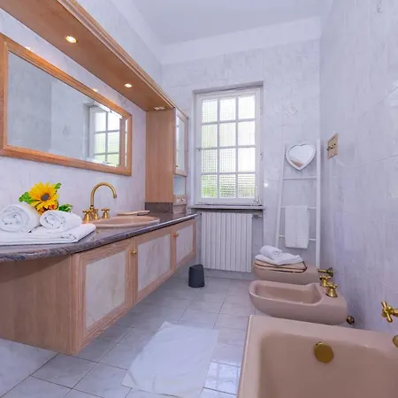 Villa Martine Au Bord Du Lac With Garden - Happy Rentals *