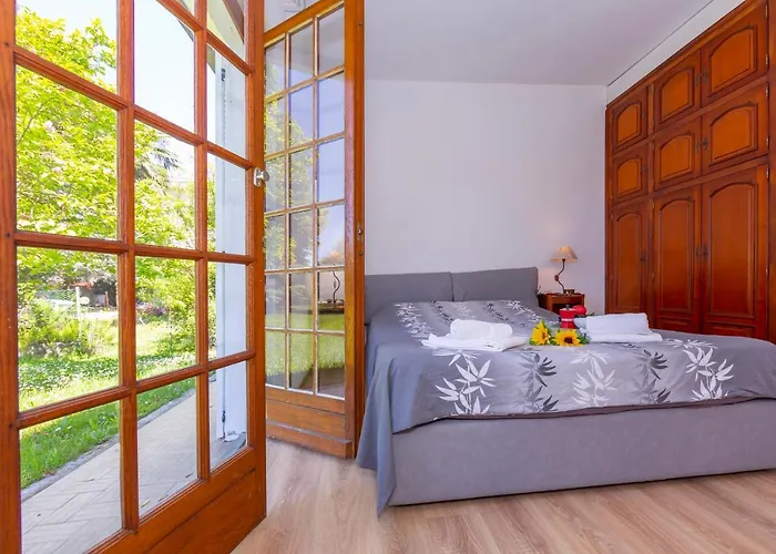 Villa Martine Au Bord Du - Happy Cadrezzate