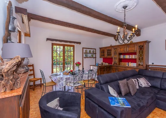 Villa Martine Au Bord Du - Happy Cadrezzate