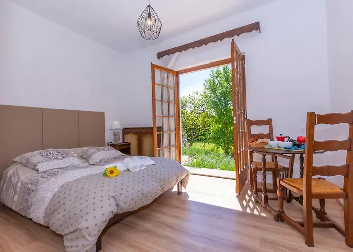 Villa Martine Au Bord Du - Happy Cadrezzate